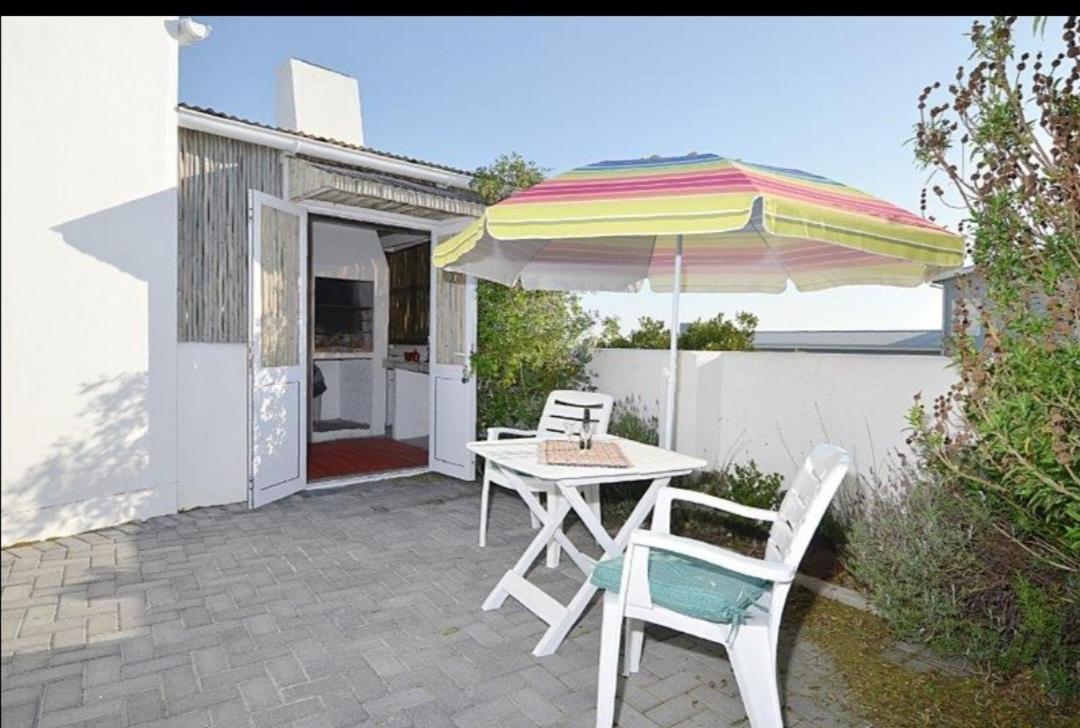 Cottage On Atlantic90 Yzerfontein Exterior photo